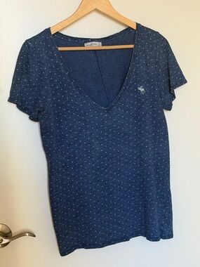 Abercrombie & Fitch Vintage scoop neck, size L